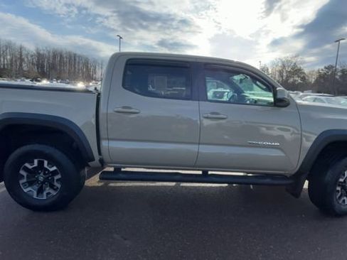 Certified 2017 Toyota Tacoma TRD Off-Road w/ Tow Package (A/T) image 9
