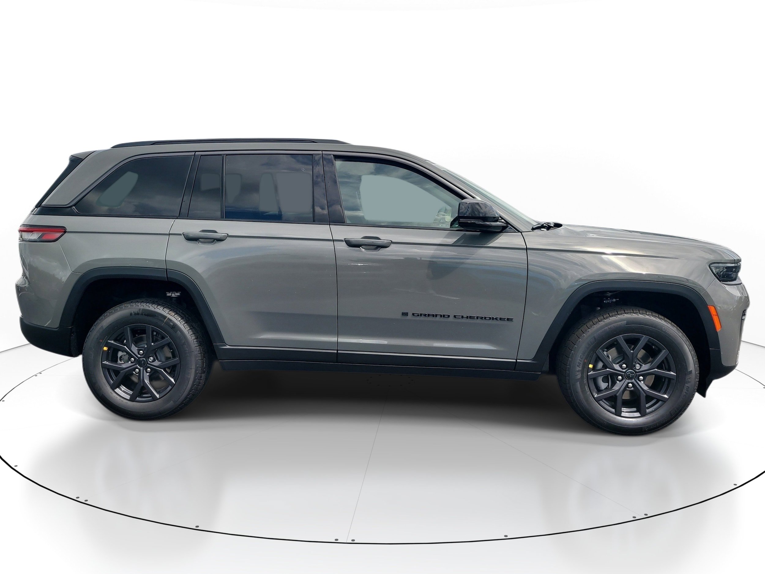 New 2027 Jeep Grand Cherokee Altitude RWD image 5