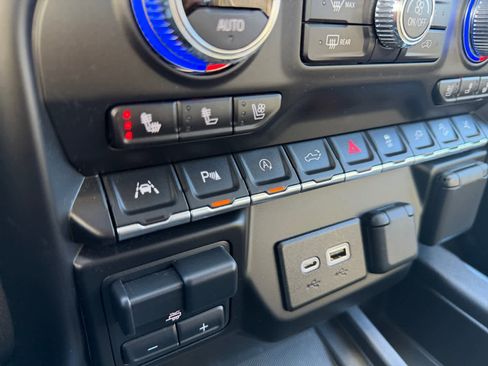 Used 2020 GMC Sierra 1500 Denali w/ Denali Ultimate Package image 30