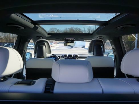 Certified 2023 Mercedes-Benz GLC 300 image 19