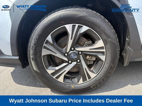 Used 2024 Subaru Crosstrek 2.0i Premium AWD/4WD image 3