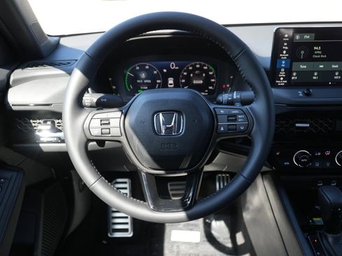 Used 2025 Honda Accord Sport image 22