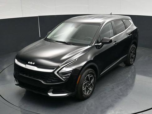 Used 2025 Kia Sportage LX AWD/4WD image 49
