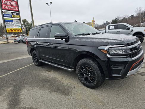 Certified 2022 Ford Expedition Timberline image 8