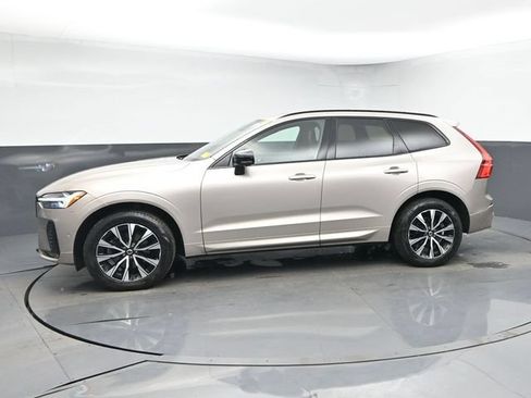 Used 2024 Volvo XC60 B5 Plus w/ Climate Package AWD/4WD image 4