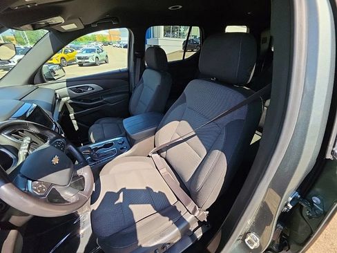 Used 2022 Chevrolet Traverse LT w/ LPO, Floor Liner Package AWD/4WD image 9