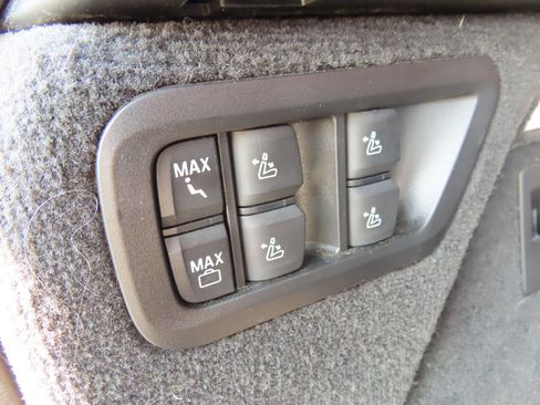 Used 2024 BMW X7 M60i w/ Executive Package AWD/4WD image 39