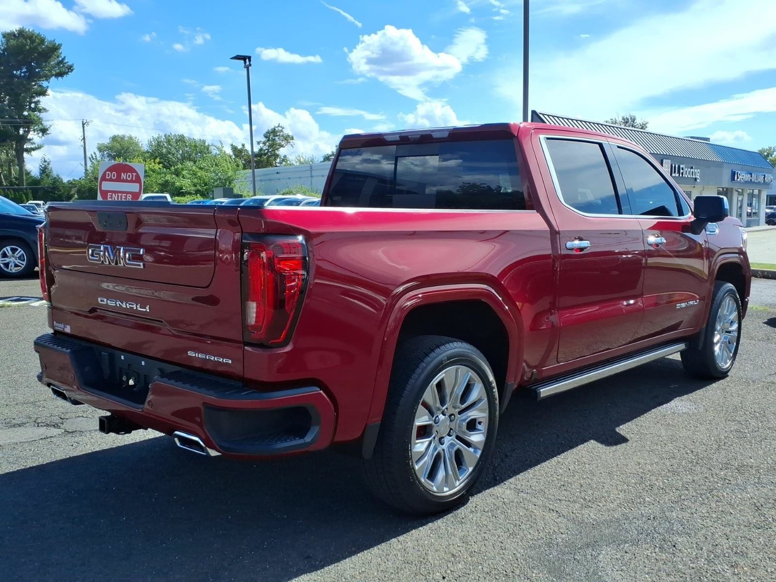 Certified 2020 GMC Sierra 1500 Denali w/ Denali Ultimate Package AWD/4WD image 3