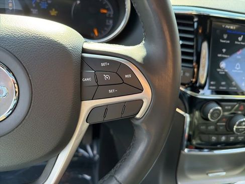 Used 2020 Jeep Grand Cherokee Limited w/ Premium Lighting Group image 18