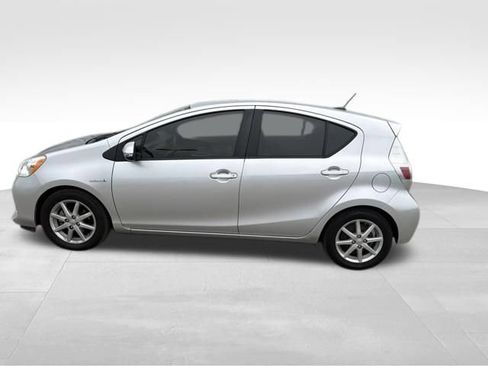 Used 2012 Toyota Prius C Four FWD image 5