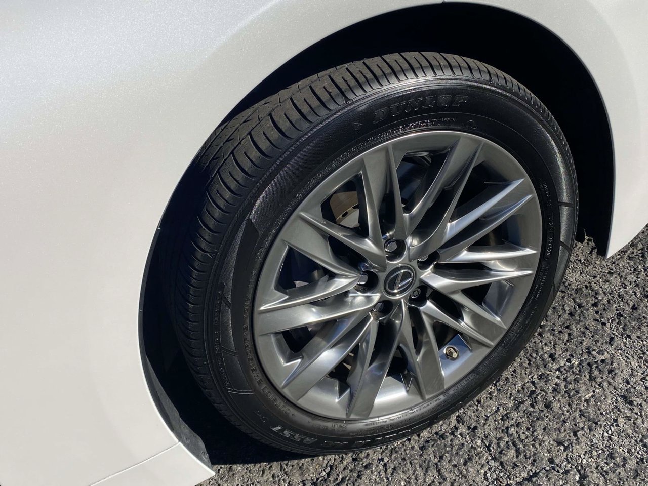 Used 2018 Lexus LS 500 w/ Accessory Package (Z2) RWD image 11