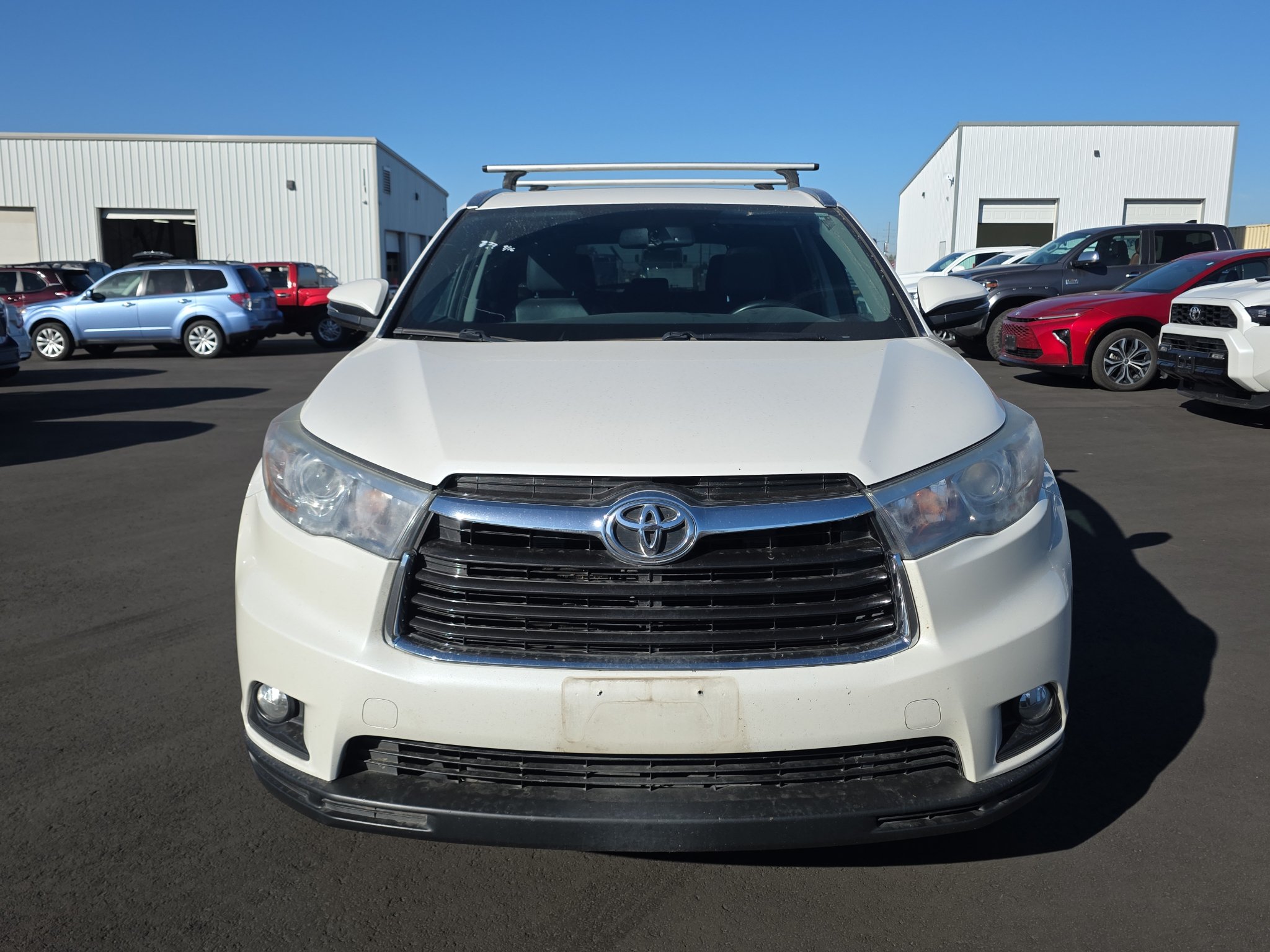 Used 2015 Toyota Highlander XLE AWD/4WD image 2