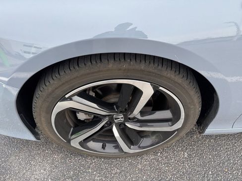 Used 2022 Honda Accord Sport image 2