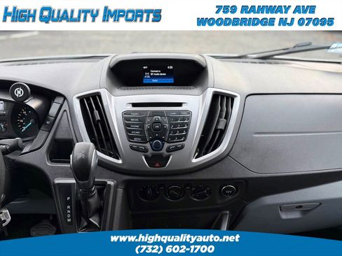 Used 2018 Ford Transit 150 XLT image 31