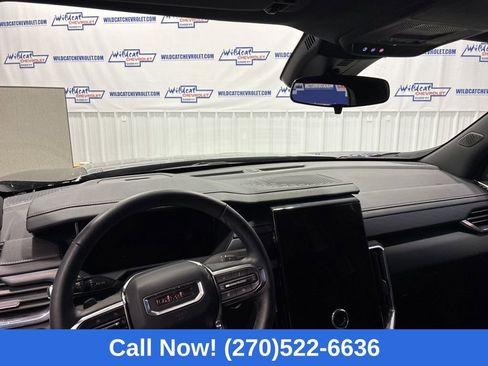 Used 2025 GMC Acadia Elevation image 2