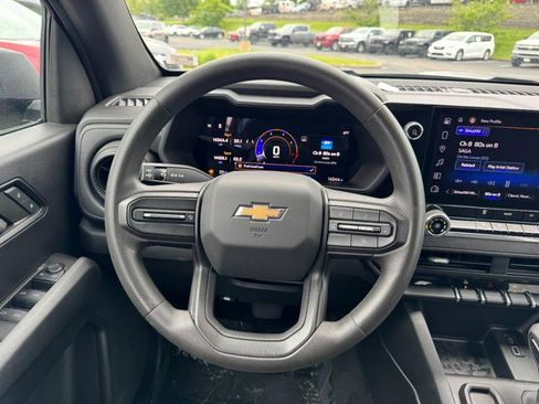 Used 2024 Chevrolet Colorado W/T RWD image 12