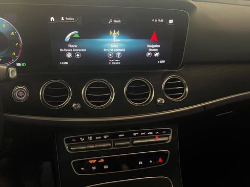 Used 2023 Mercedes-Benz E 350 4MATIC Sedan image 13