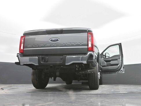 New 2025 Ford F350 XLT image 32