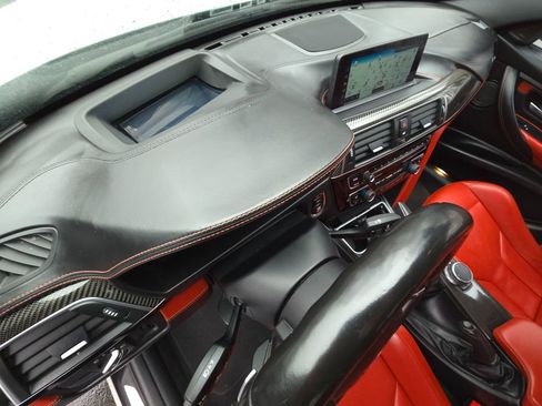 Used 2017 BMW M3 image 11