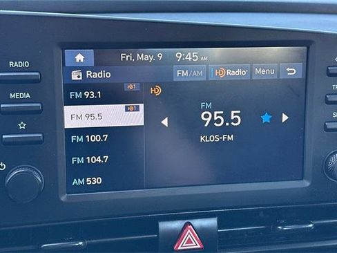 Certified 2025 Hyundai Elantra Sport image 18