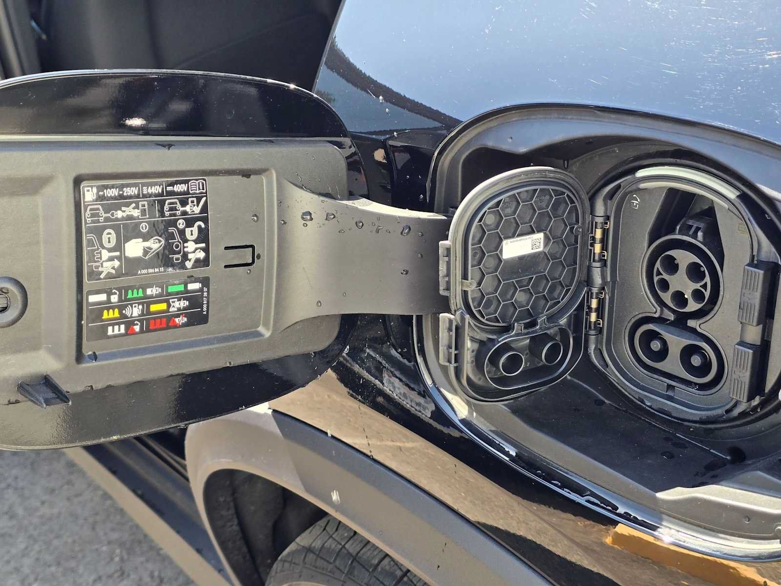 Certified 2025 Mercedes-Benz GLC 350e 4MATIC image 13