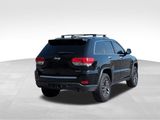 Used 2017 Jeep Grand Cherokee Limited w/ Luxury Group II image 5