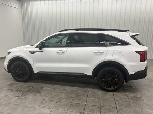 Used 2023 Kia Sorento S w/ Panoramic Sunroof Package AWD/4WD image 6