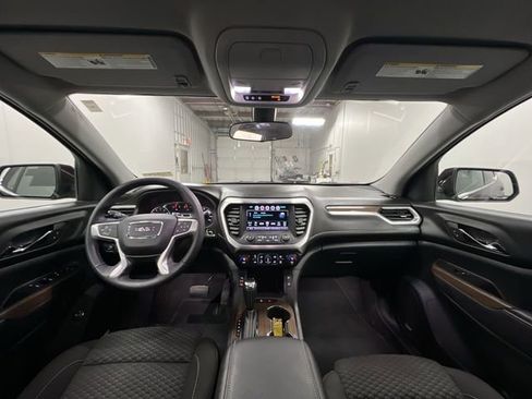 Used 2017 GMC Acadia SLE image 19