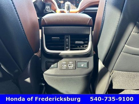 Used 2025 Subaru Outback Touring XT image 43