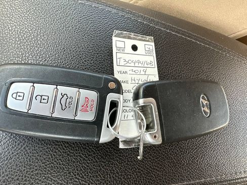 Used 2014 Hyundai Sonata Hybrid FWD image 17