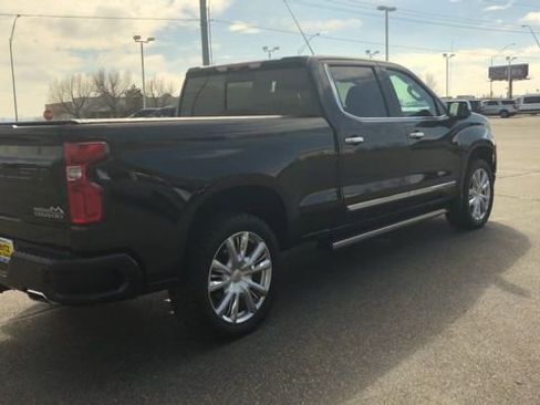 Used 2022 Chevrolet Silverado 1500 High Country w/ High Country Premium Package AWD/4WD image 8