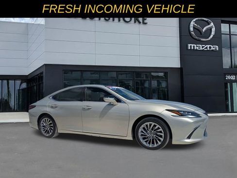 Used 2024 Lexus ES 350 Ultra Luxury FWD image 1