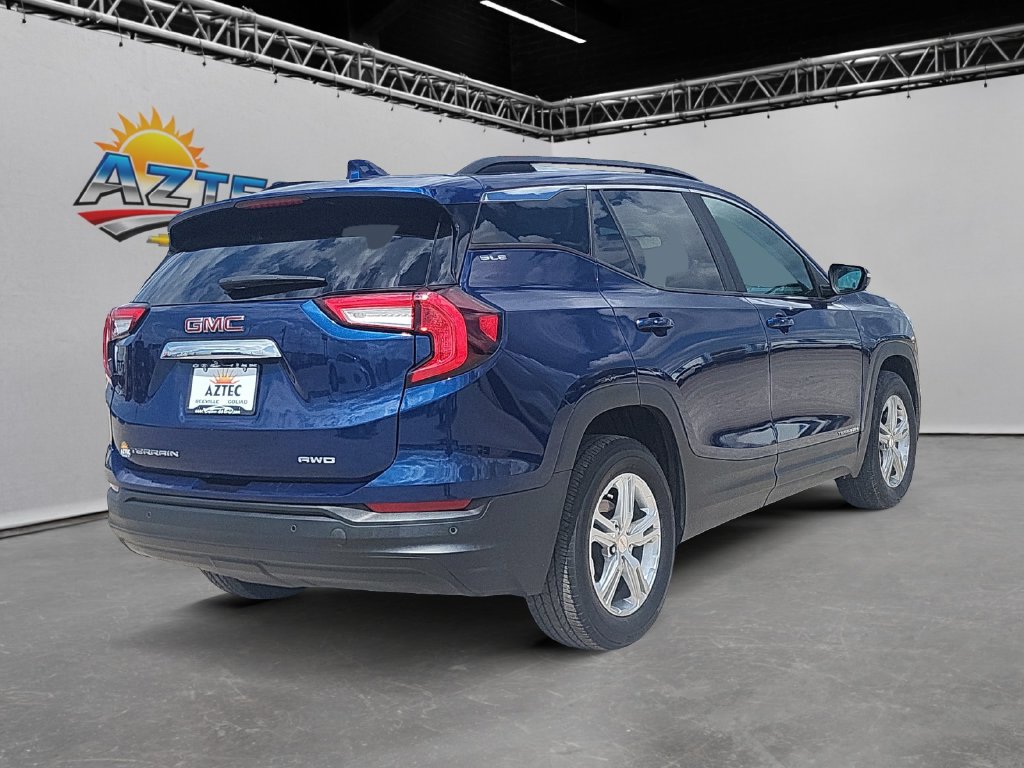 Used 2022 GMC Terrain SLE w/ Driver Convenience Package AWD/4WD image 5