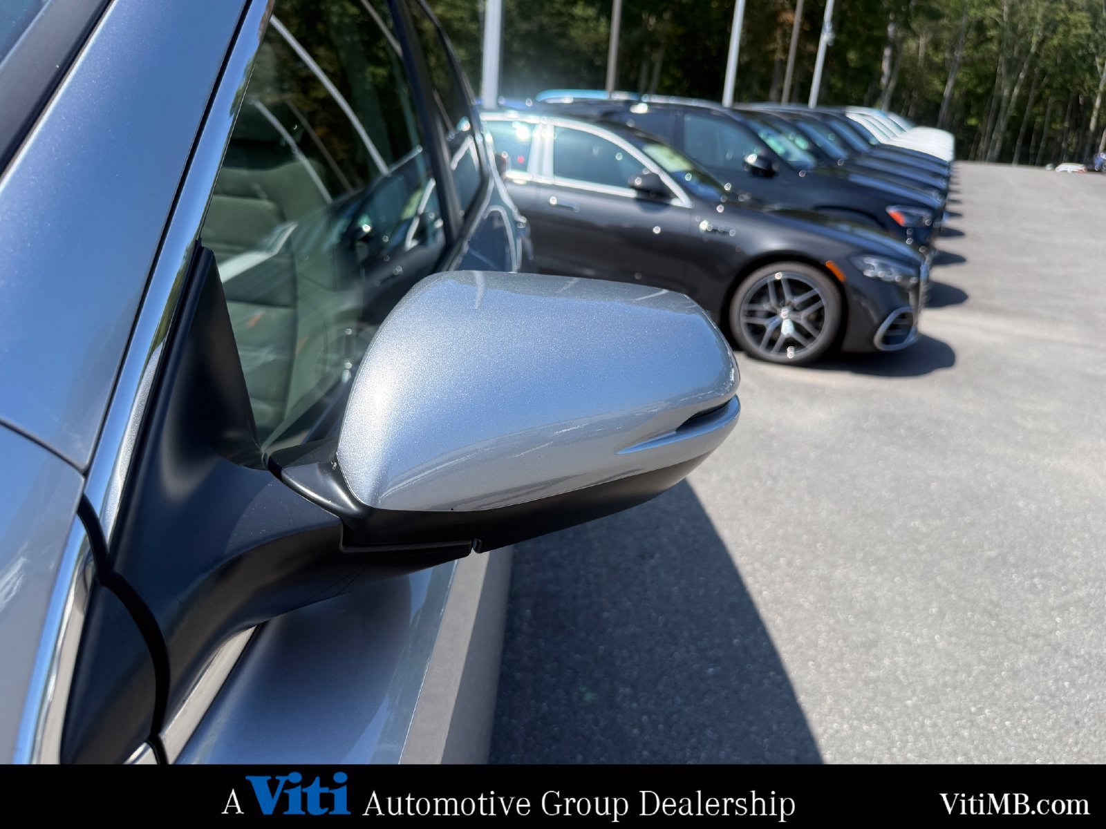 Used 2020 Honda CR-V Touring image 11