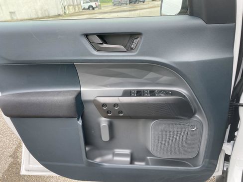 New 2025 Ford Maverick XL image 27