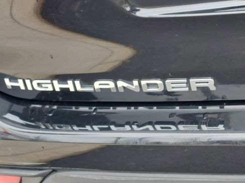 Certified 2024 Toyota Highlander LE image 39