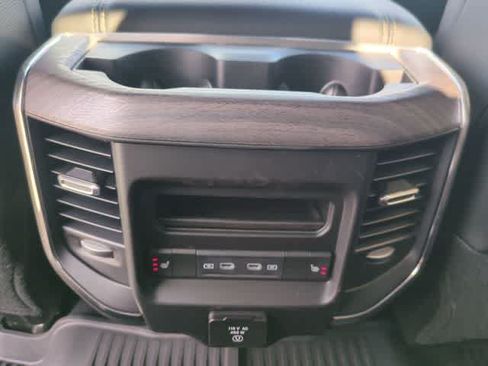 New 2026 RAM 2500 Laramie AWD/4WD image 36