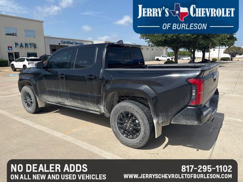 Used 2025 Toyota Tacoma Limited AWD/4WD image 7