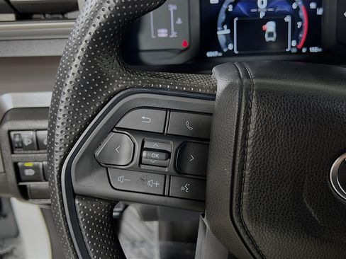 Used 2024 Toyota Tacoma SR5 image 19