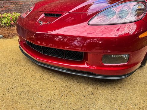 Used 2011 Chevrolet Corvette Grand Sport w/ Preferred Equipment Group RWD image 20