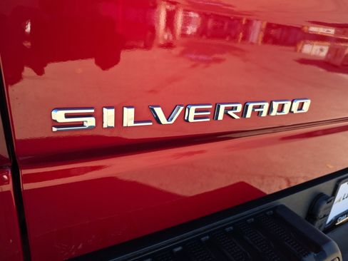 Used 2022 Chevrolet Silverado 1500 Custom Trail Boss w/ Safety Confidence Package image 26