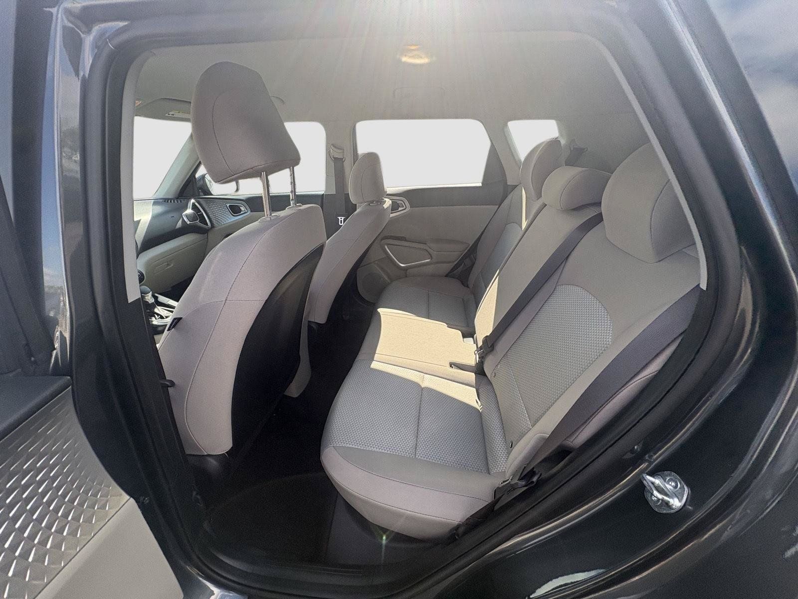 Used 2025 Kia Soul LX FWD image 21