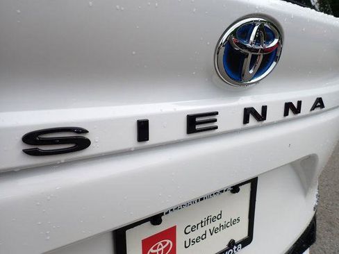 Certified 2022 Toyota Sienna XSE w/ XSE Plus Package AWD/4WD image 7