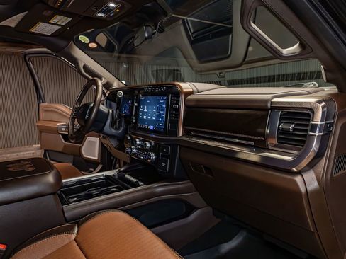 Used 2024 Ford F250 King Ranch w/ Chrome Package image 13