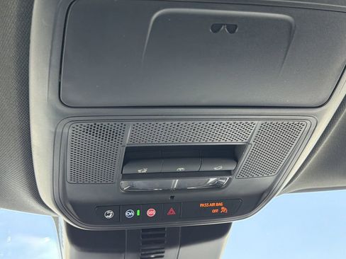 New 2026 Chevrolet Traverse LT w/ Sun and Wheel Package FWD image 13