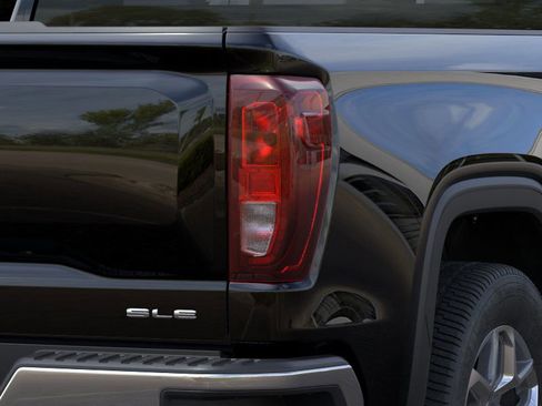 New 2026 GMC Sierra 1500 SLE image 44
