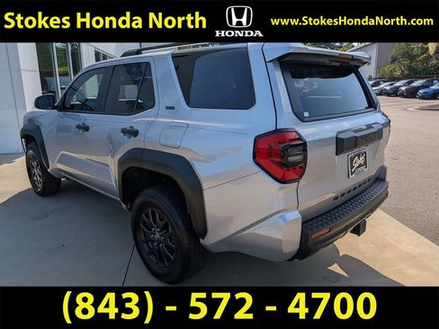 Used 2025 Toyota 4Runner SR5 AWD/4WD image 4