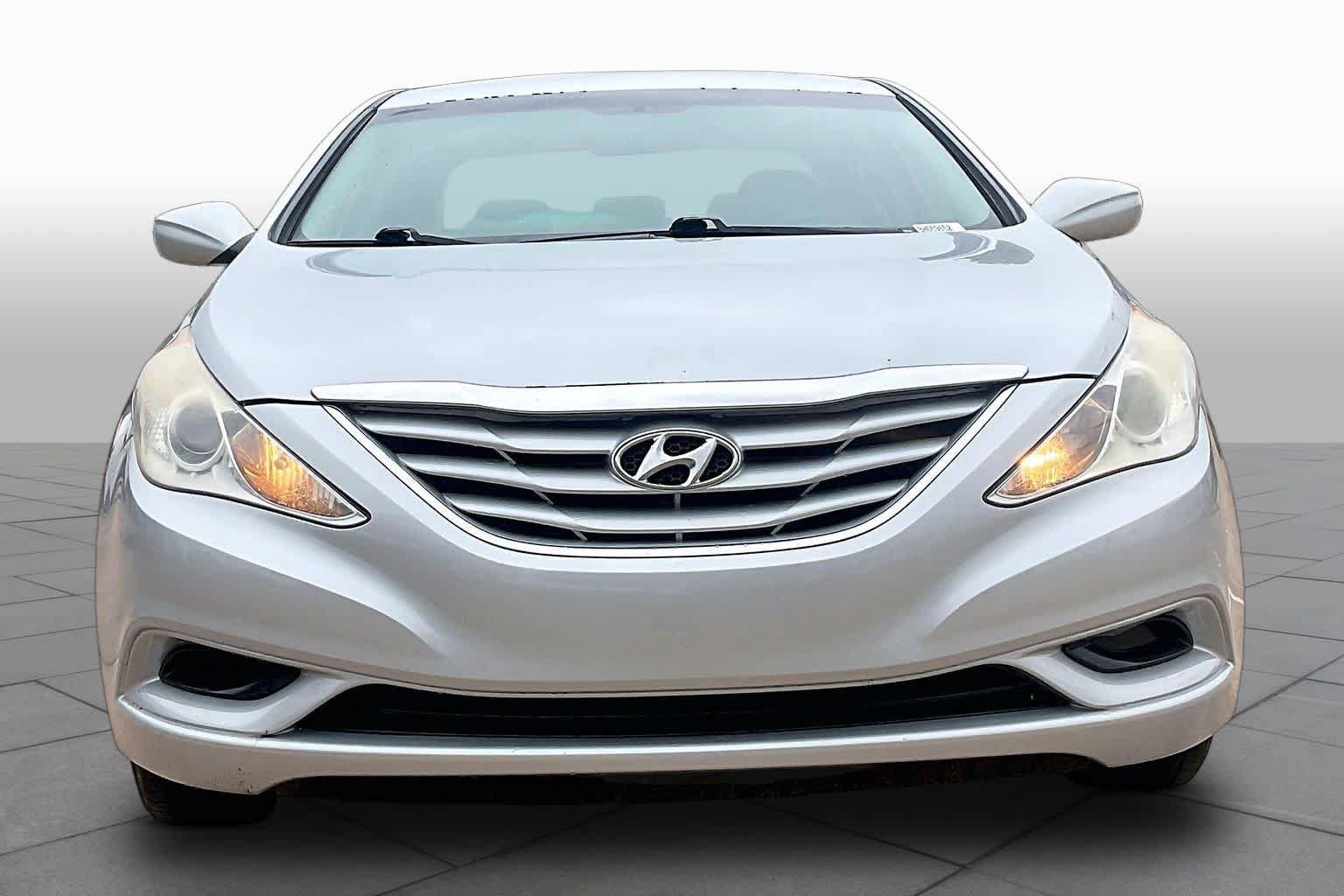 Used 2011 Hyundai Sonata GLS FWD image 3