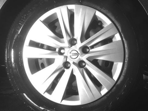Used 2025 Nissan Sentra S FWD image 18