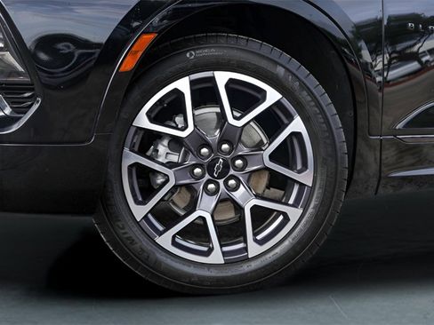 Used 2023 Chevrolet Blazer RS image 35